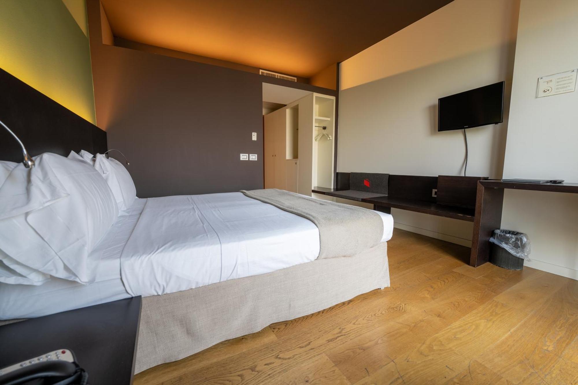 Mod 05 Bike Hotel Sandra Luaran gambar